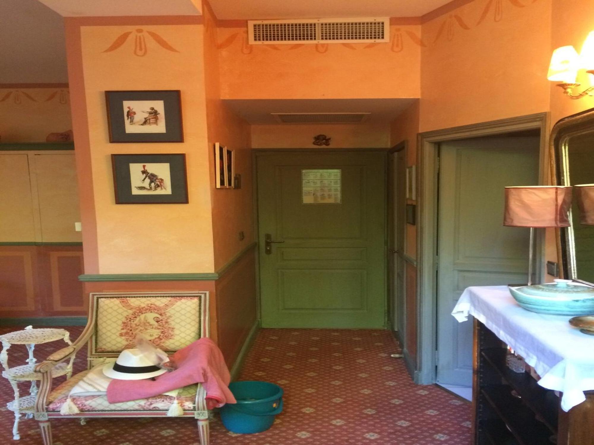 Cozy Apartment With Swimming Pool Terrace Garden Parking 蒙布兰莱班 外观 照片